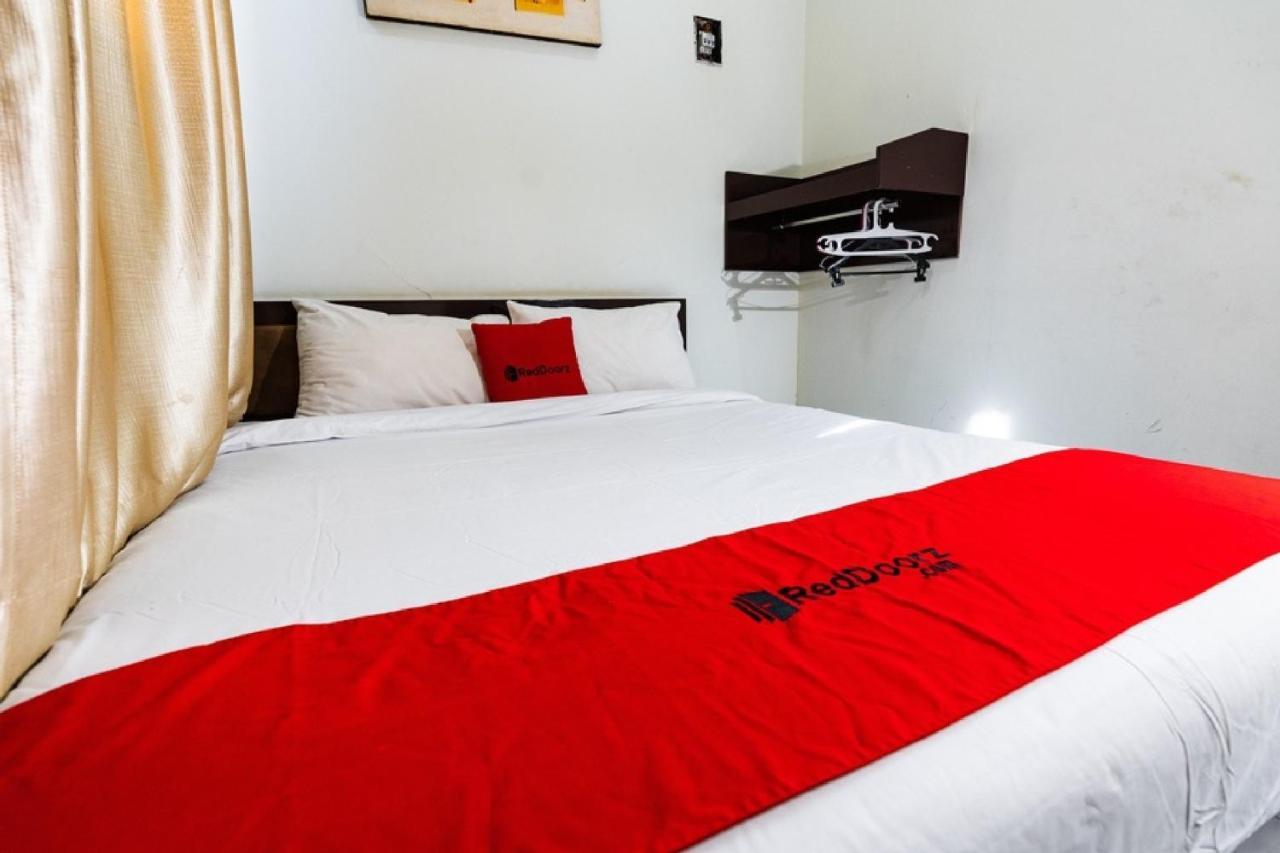 Reddoorz @ Hertasning Area 2 Makassar Bagian luar foto